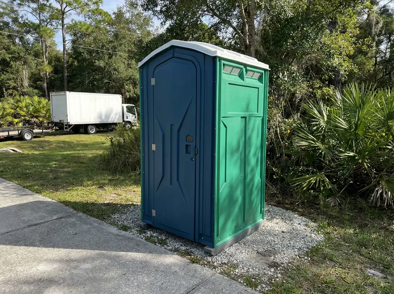 Flushing Restroom Trailer Rental in Homosassa Springs, FL